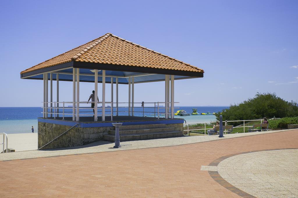 Boardwalk By Rockingham Apartments Bagian luar foto