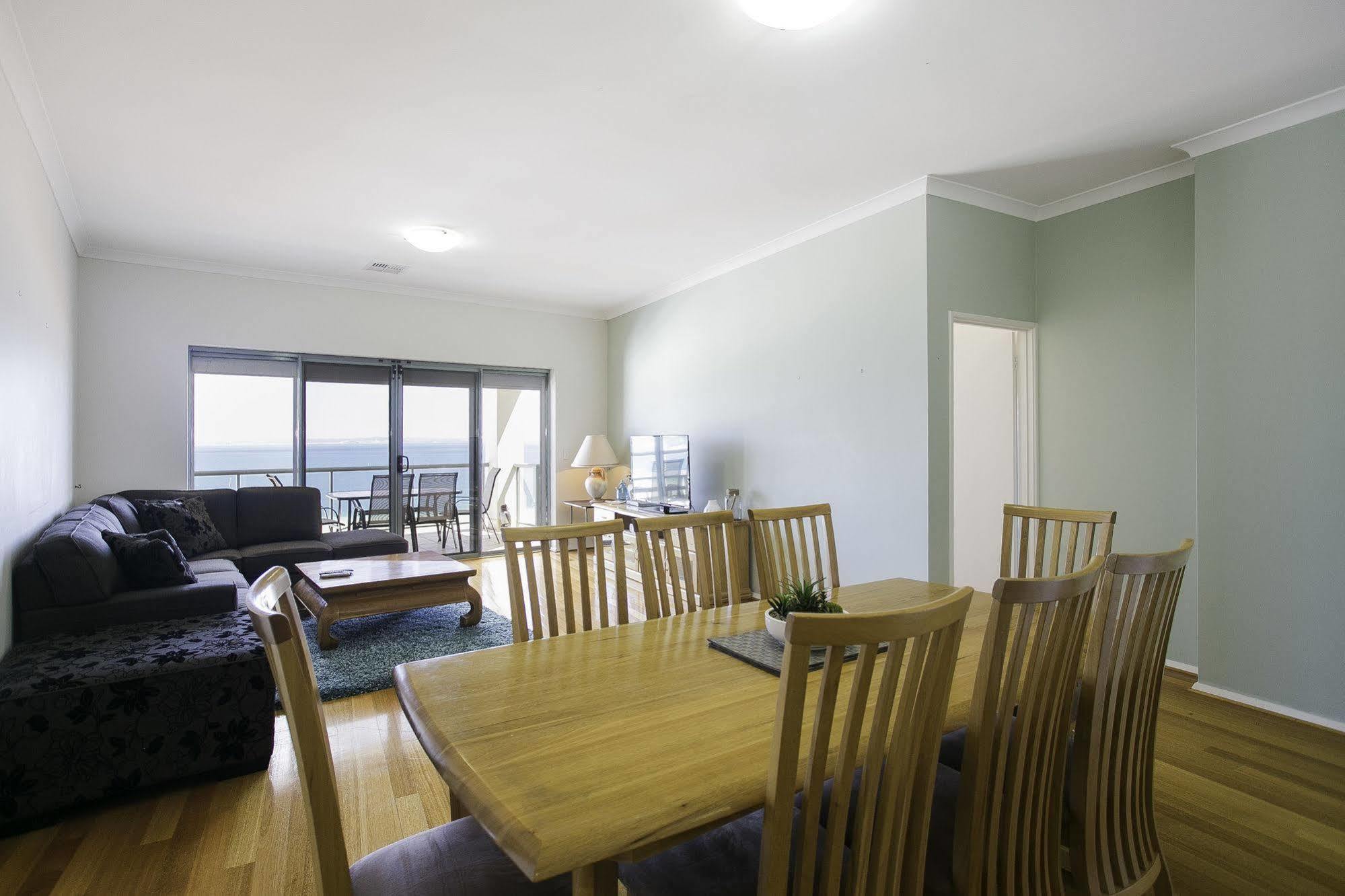 Boardwalk By Rockingham Apartments Bagian luar foto