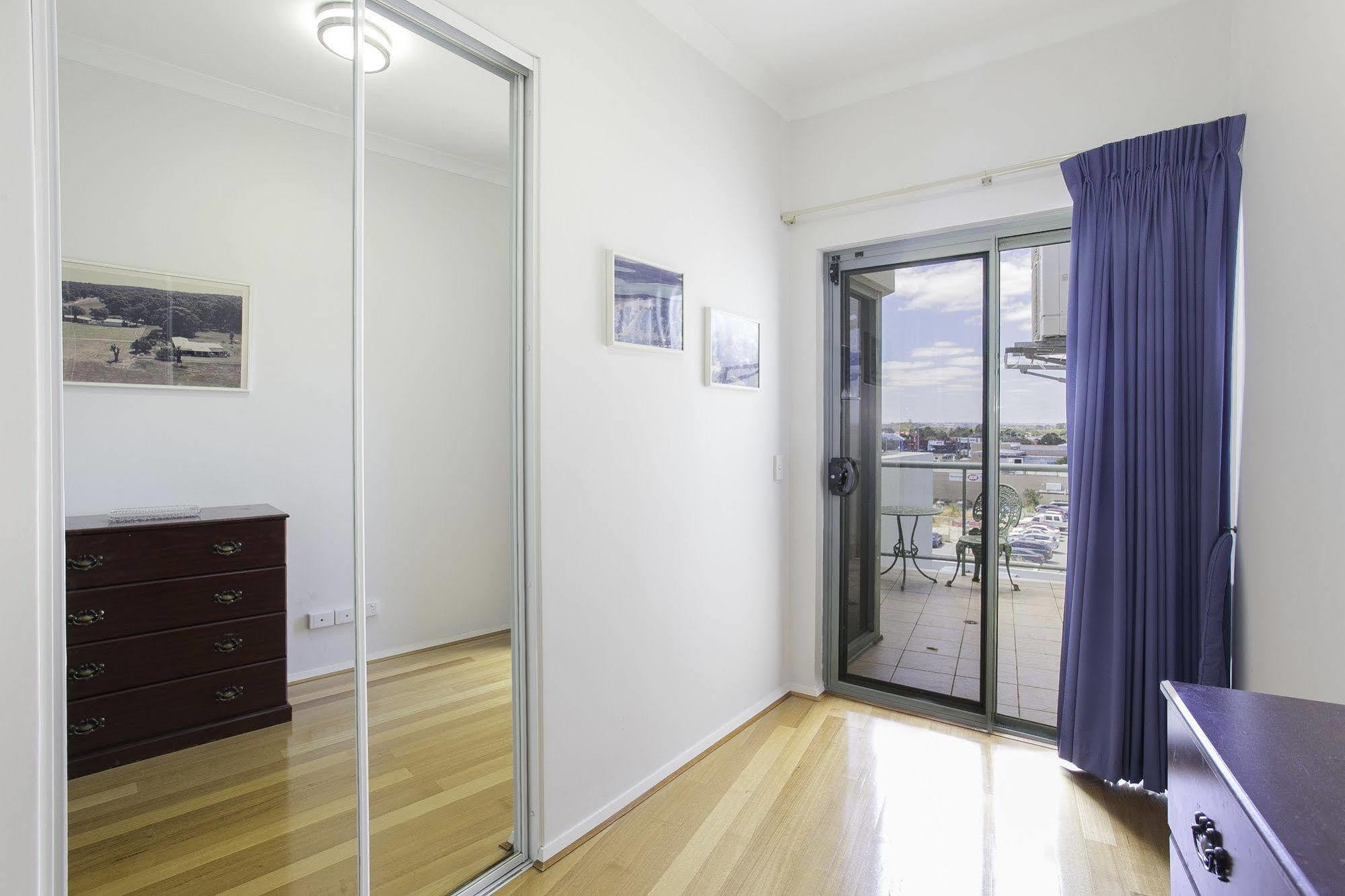 Boardwalk By Rockingham Apartments Bagian luar foto