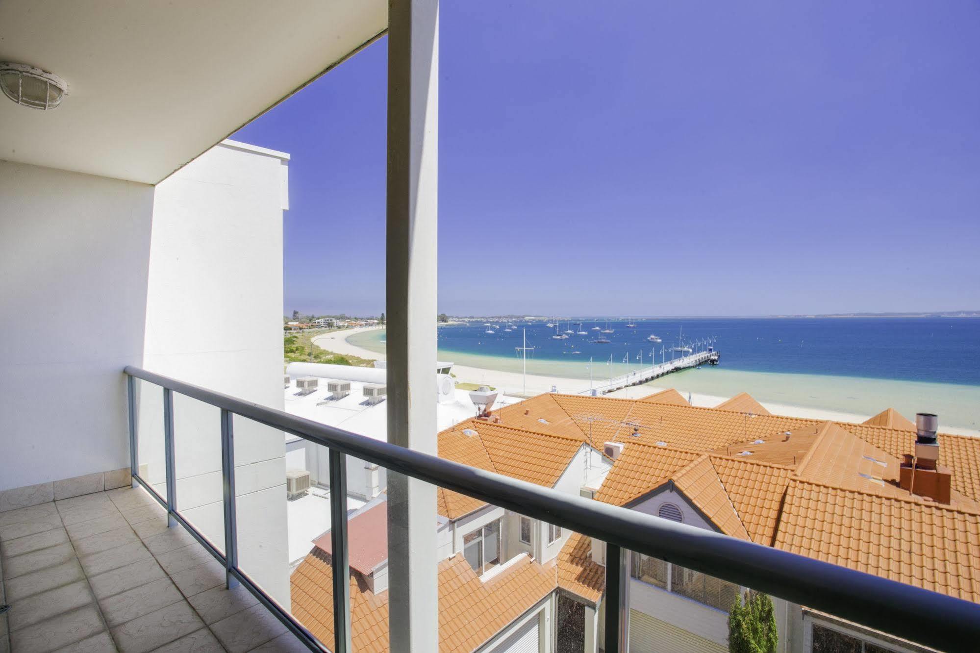 Boardwalk By Rockingham Apartments Bagian luar foto