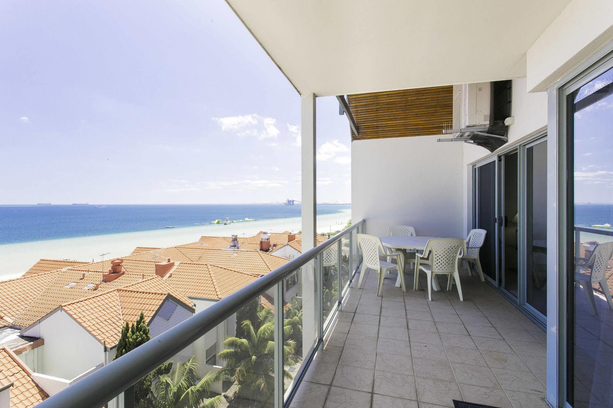 Boardwalk By Rockingham Apartments Bagian luar foto