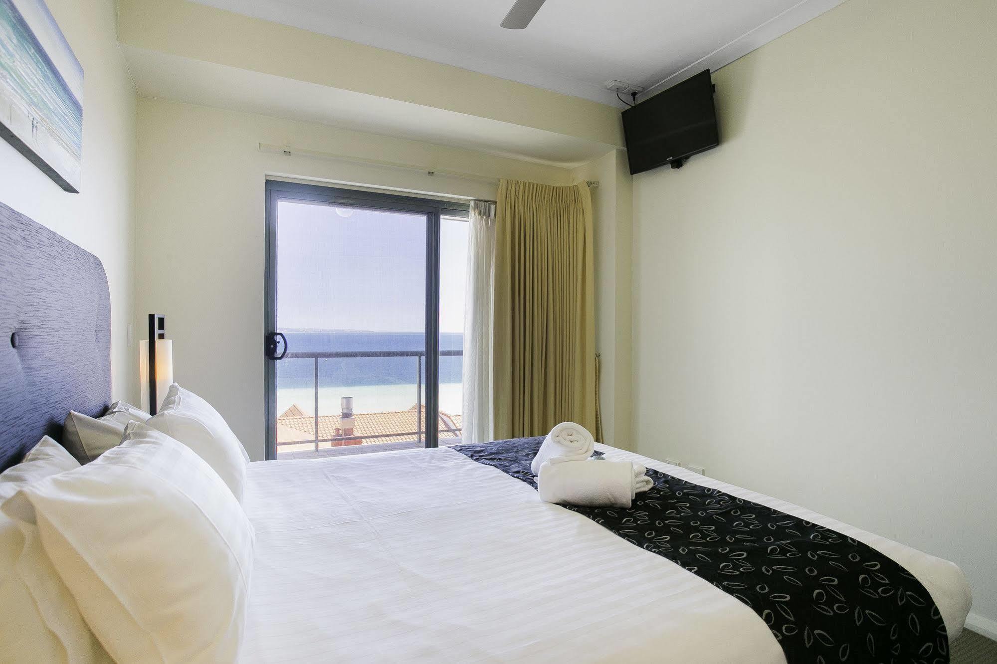 Boardwalk By Rockingham Apartments Bagian luar foto